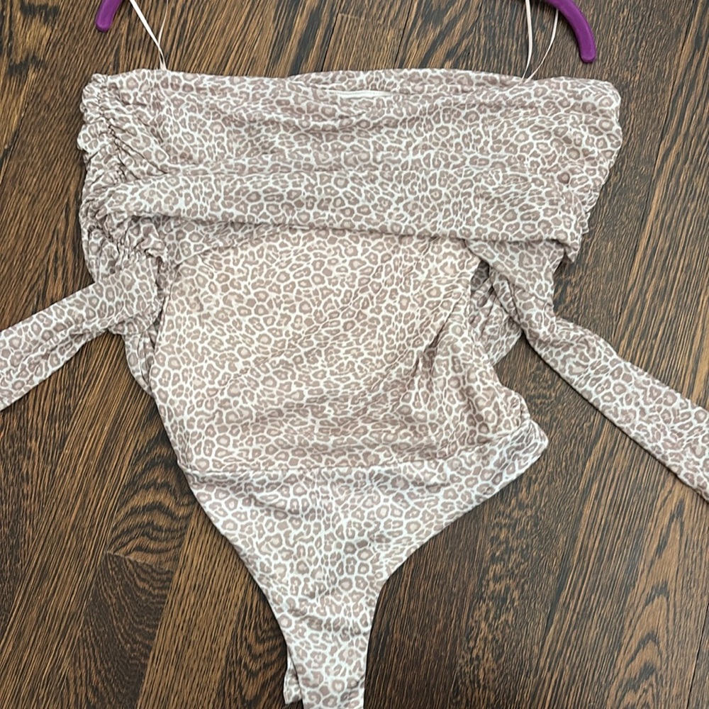 Top - Picture 2 of 4